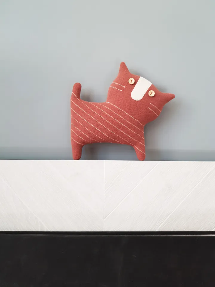 Cat Sewing pattern PDF, digital tutorial in english, diy stuffed animal