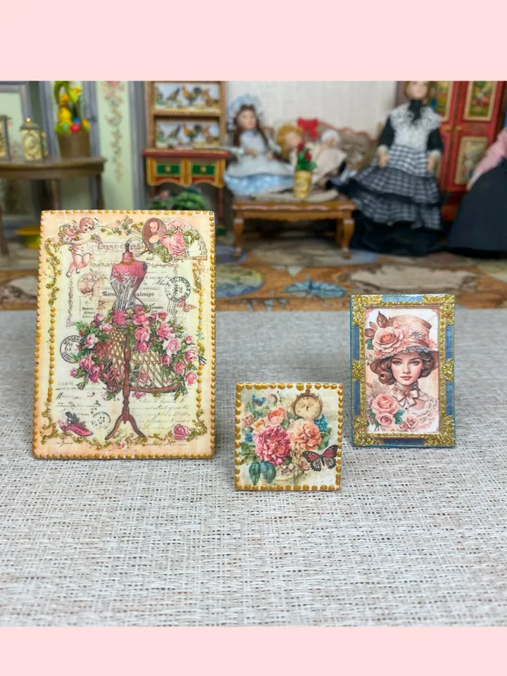 A set of accessories in beige and pink to fill the interior of a dollhouse in 1:12 scale.