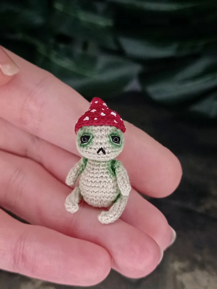 PDF crochet pattern mushroom doll. Crochet miniature pattern. Little mushroom toy pattern. DIY cute toy. Tutorial