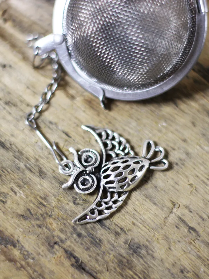 Owl tea infuser for loose leaf tea, Tea strainer with owl charm, Tea Steeper owl pendant, Herbal tea gift for owl lover