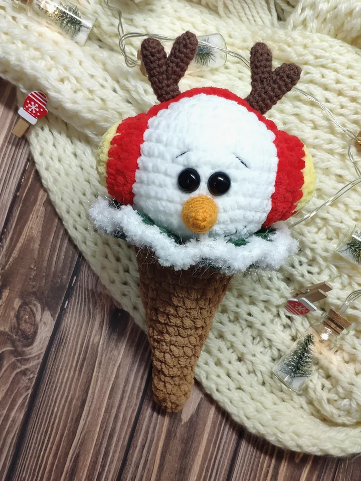 Ice Cream christmas Snowman crochet pattern