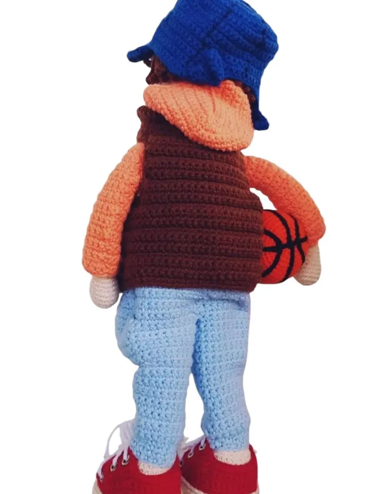 Jonte Sports Doll โ 33 cm Crochet Basketball Doll โ Articulated Amigurumi โ Handmade Cotton Collectible Gift for Kids or Adults