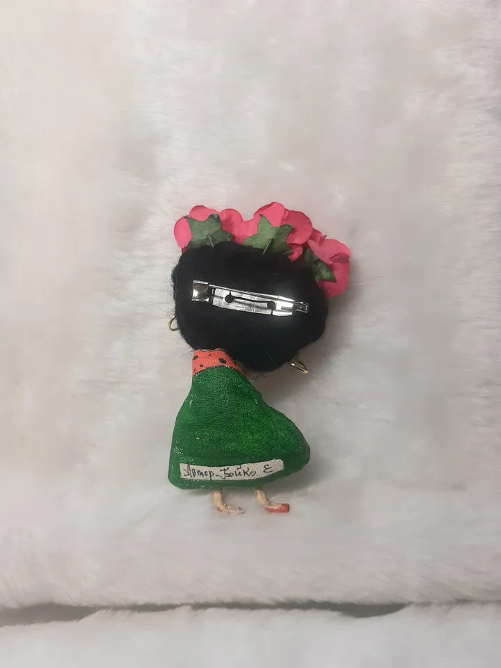 Textile brooch FRIDA