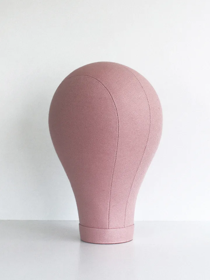 pink MANNEQUIN HEAD