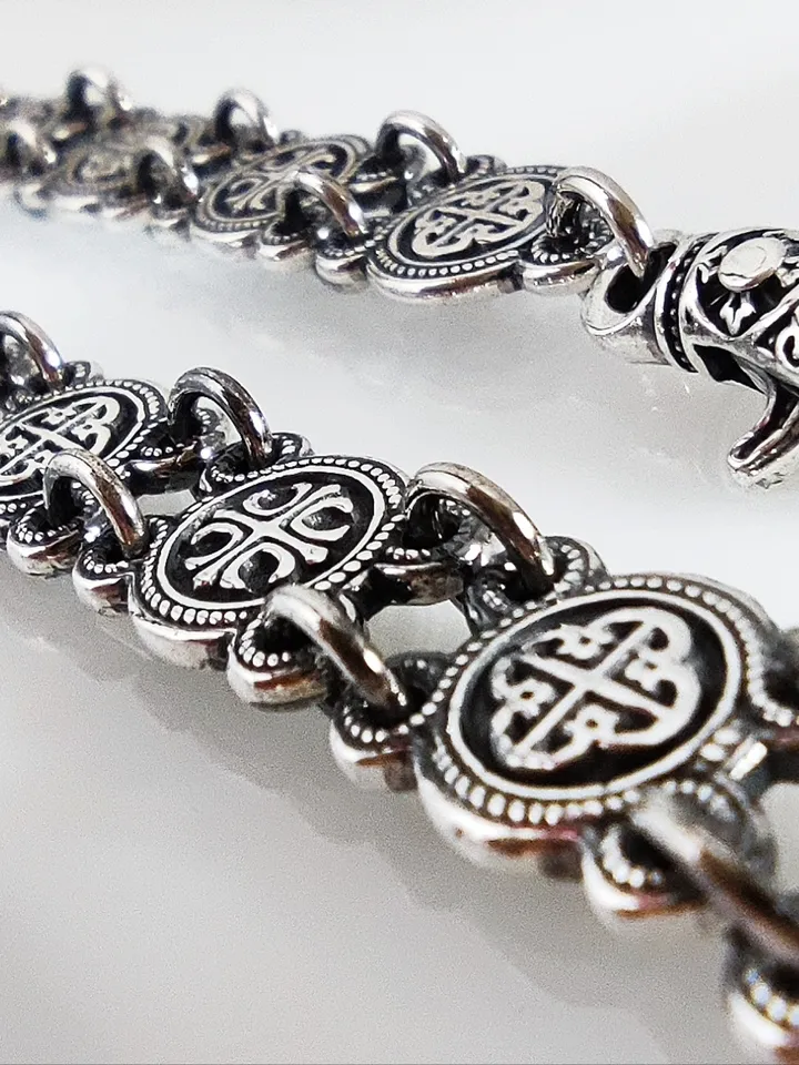 Beautiful chain or bracelet