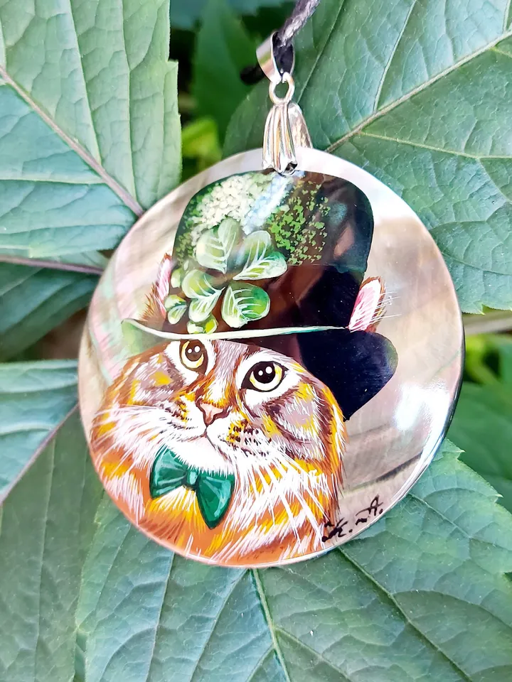 Pearl pendant necklace: St. Patrick's Cat in Green Hat • Orange cat hand painted on lacquer pendant • Unique jewelry for St. Patrick's day