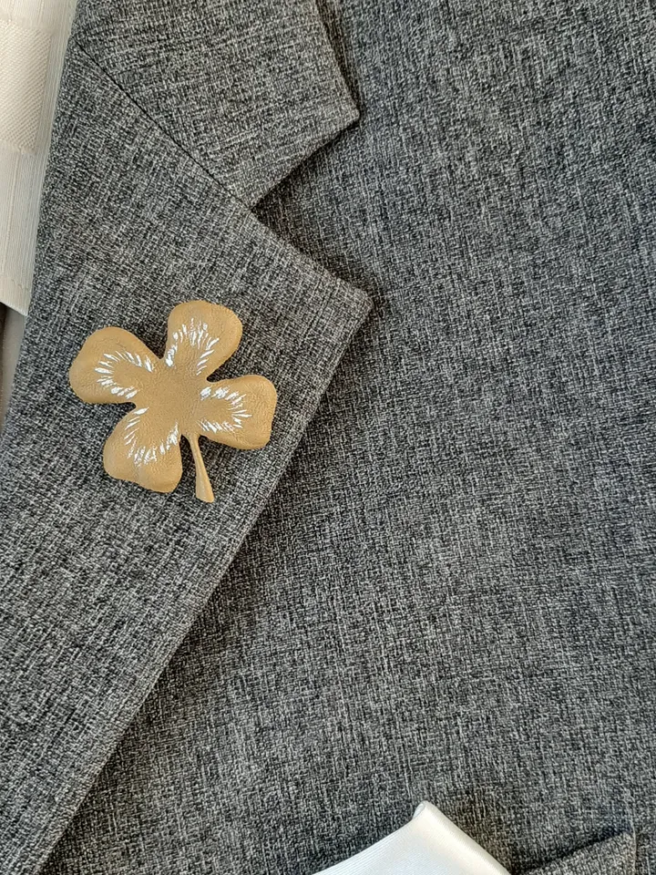 Clover men's lapel pin Leather boutonniere for him 3rd anniversary gift, art 1