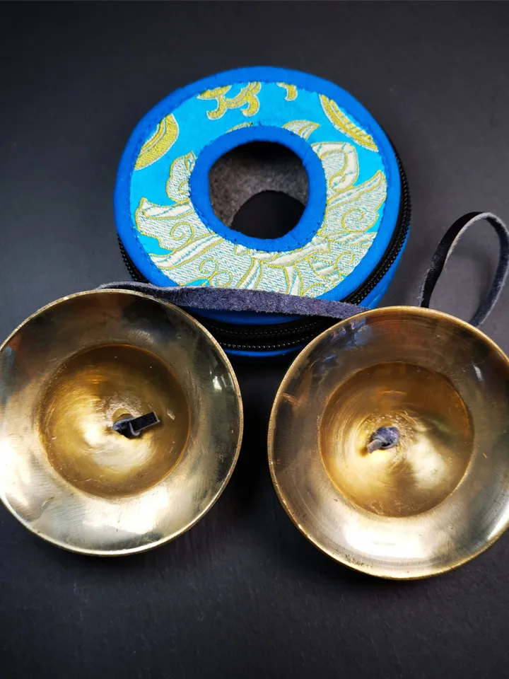 Gandhanra 8.8cm Tibetan Cymbals, Tingsha Bell,Buddhism Ritual Implement,Handmade in Nepal,Special Cloud Pattern
