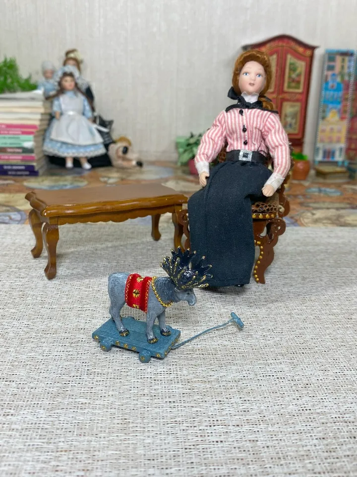 Christmas elk on a cart. Dollhouse miniature. 1:12. Toy for a doll.