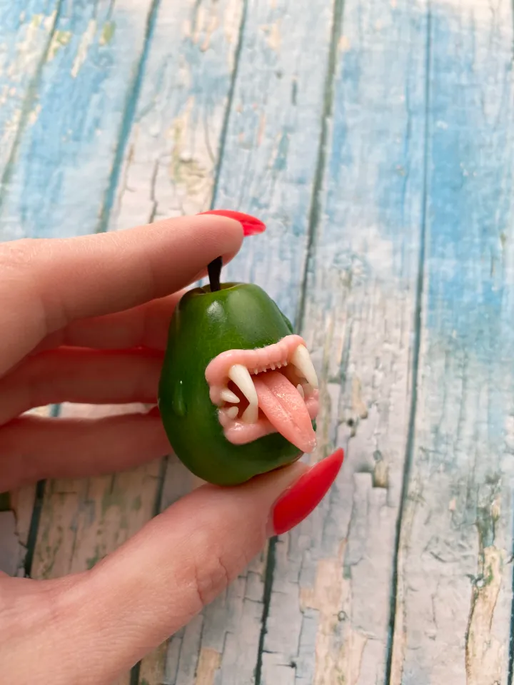 Brooch Pear with Polymer Clay