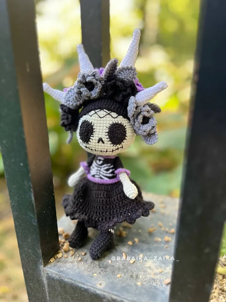 PDF Crochet Catherine Skull Girl Pattern in Eng Halloween Pattern Crochet Monster Doll Crochet Pattern Catrina la Calavera patrón en español