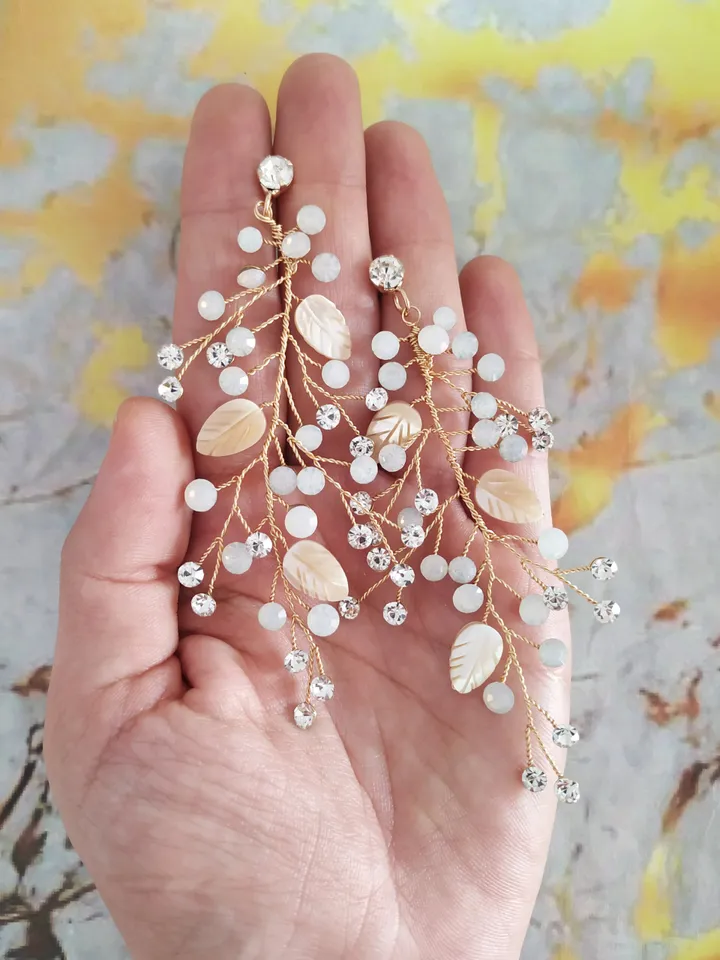 Opal Boho Wedding Earrings, Champagne Gold Wedding Earrings, Boho Bridal Jewelry, Chandelier Statement Earrings, Gift for Her, Jewellery