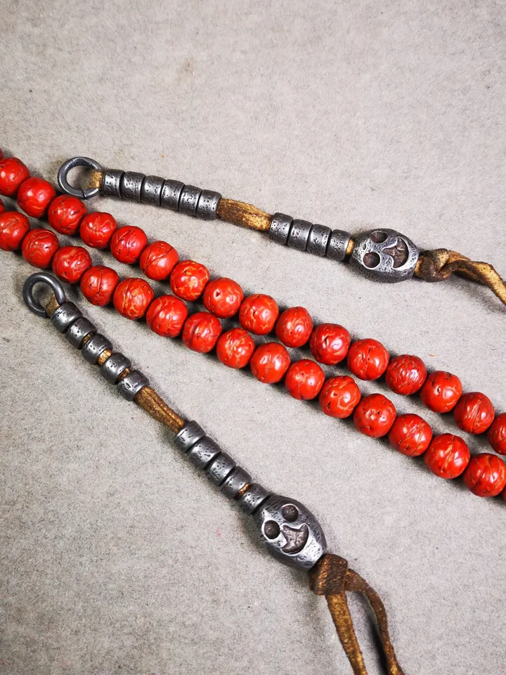 Gandhanra Handmade Tibetan Buddhist Mala Counters,Prayer Bead Counters,with Skull Sītavana Pendant, Made of  Cold Iron