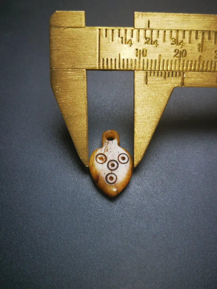 Bone Carved Nubro,Mani Jewel/Wish-Fulfilling Cintamani, Pendant for Mala,Prayer Beads Accessories,Gandhanra Tibetan Amulet