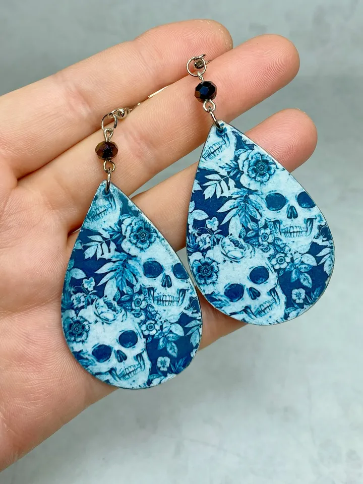 Stylish handmade earrings. Handmade jewelry.