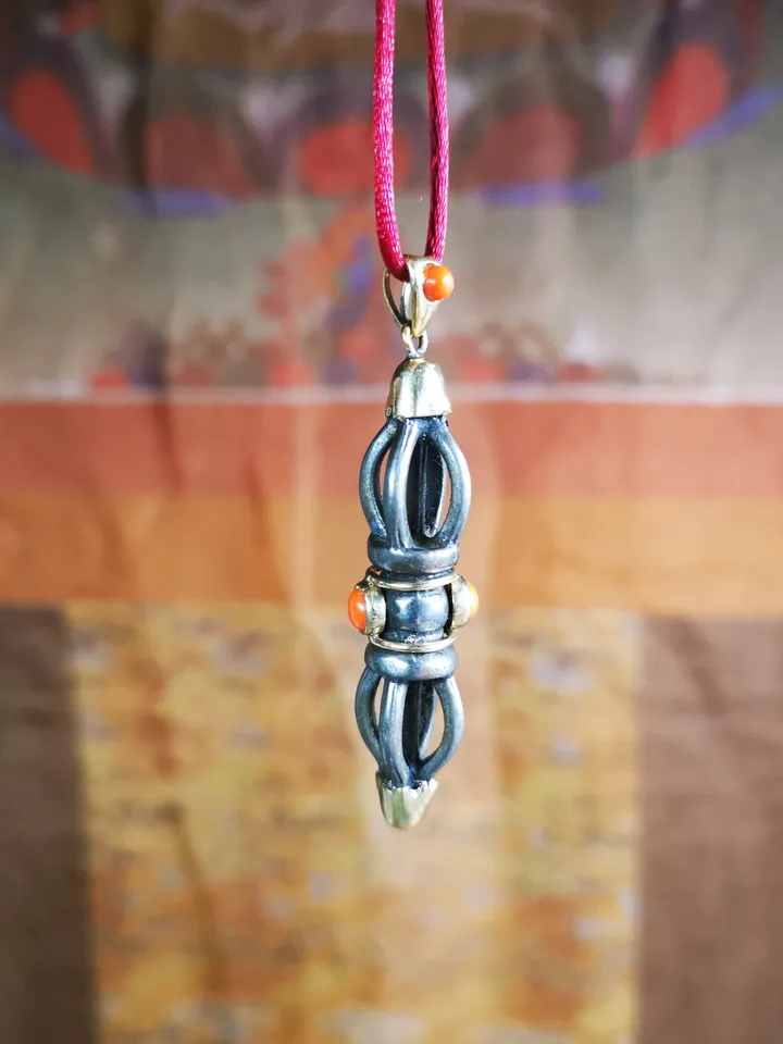 Gandhanra Tibetan Buddhist Amulet,Vajra Pendant, Made of Cold Iron,Inlaid with Agate