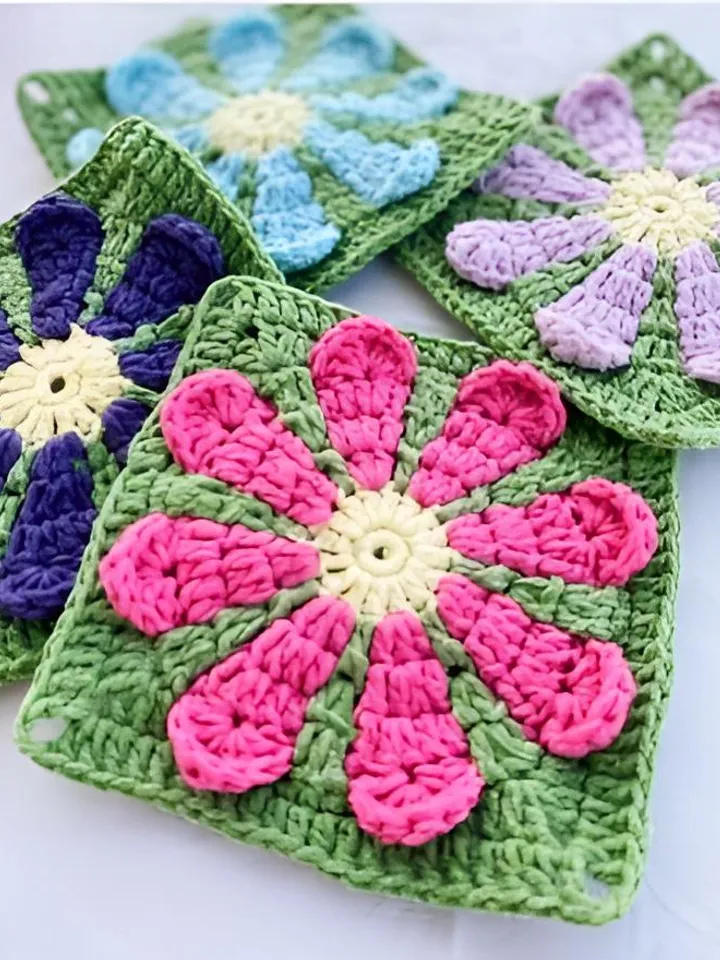 Crochet daisy pattern granny square pattern flower 3D for blanket bag cardigan