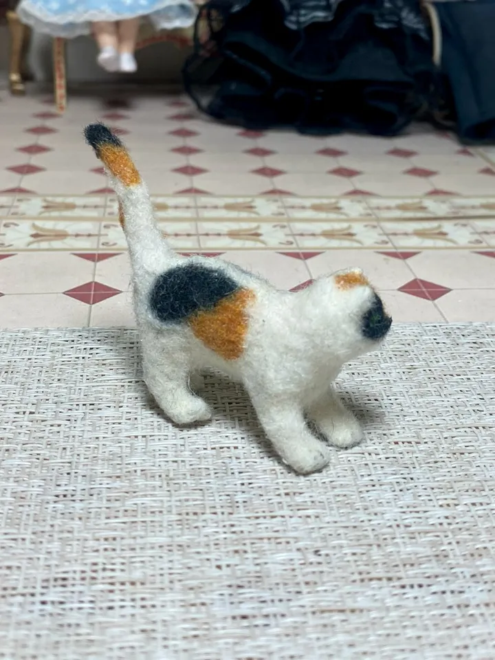 Cat for a dollhouse. Animal for a doll. Miniature cat. 1:12. Handmade.