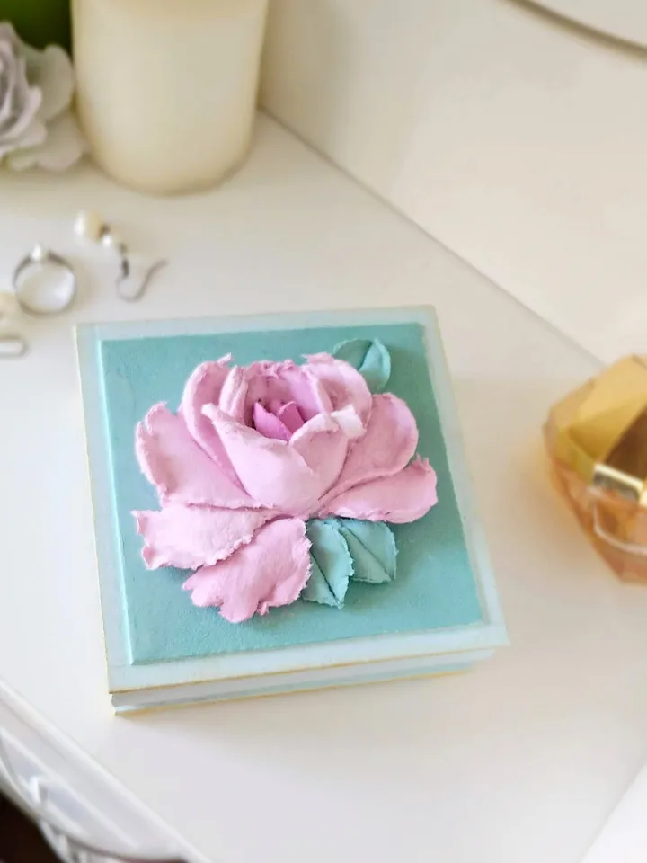 Small jewelry box with lilac rose Trinket box for girl Shabby chic decor Gift for woman for Mother's day Valentine's Day Birthday Wedding Christmas