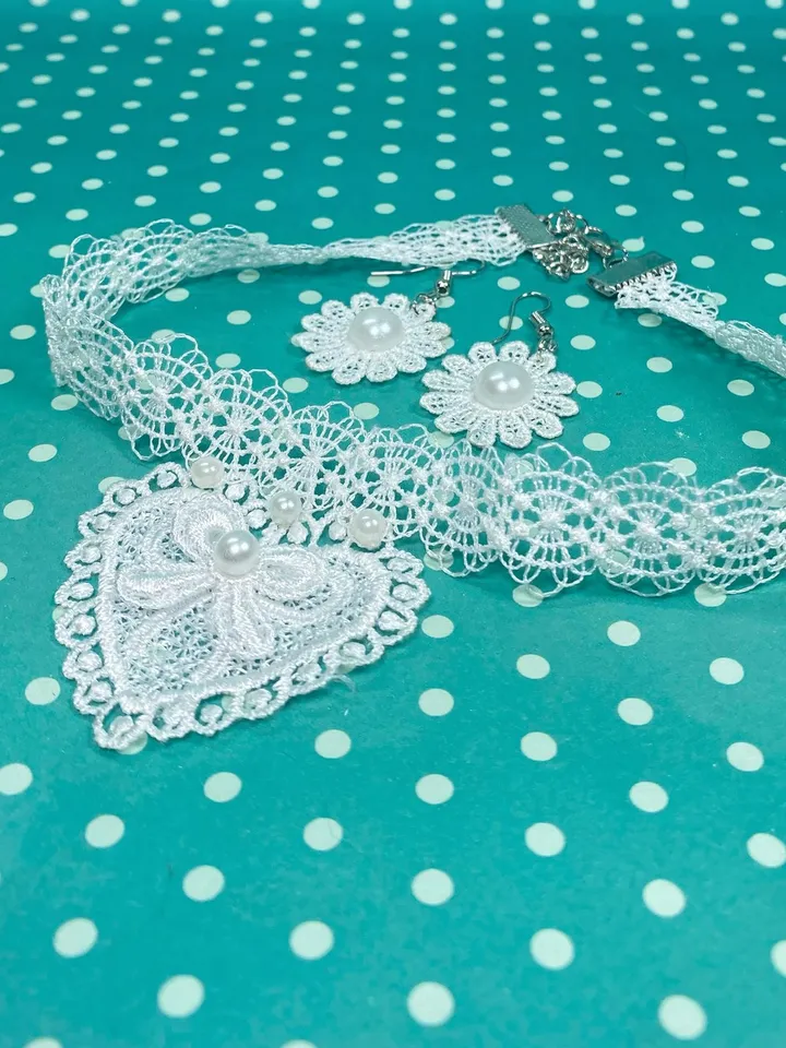 Lace choker with earrings. Set of jewelry.