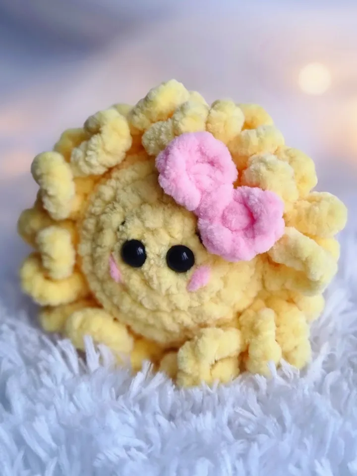 Crochet sun pattern. Amigurumi sun pattern. Crochet sunbeam pattern. Crochet sunshine pattern