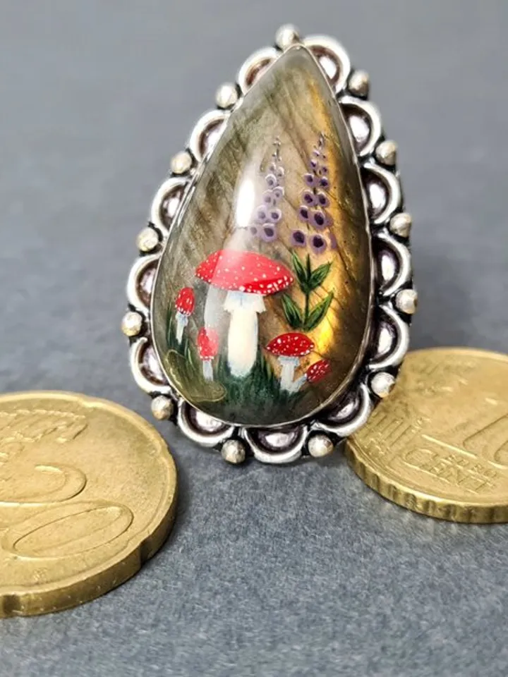 Labradorite ring Stone painting fly agaric Aaa large labradorite ring 飛木耳環