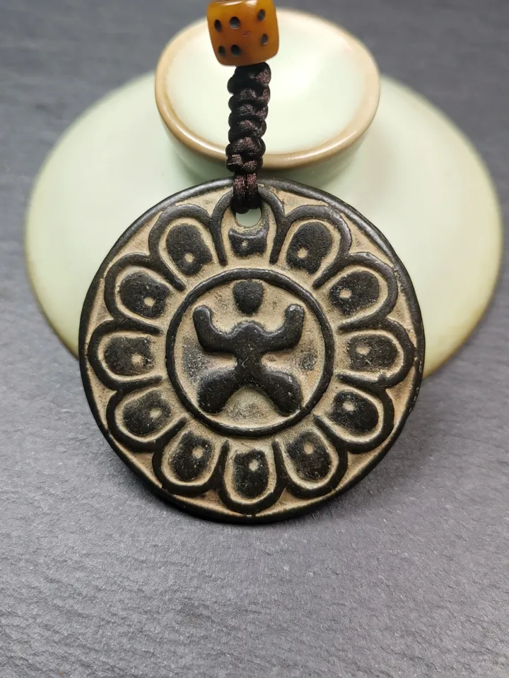 Gandhanra Vintage Tibetan Chenrezig / Padmapani Amulet,Om Mani Padme Hum Badge Pendant, Made of Thokcha,1.7"