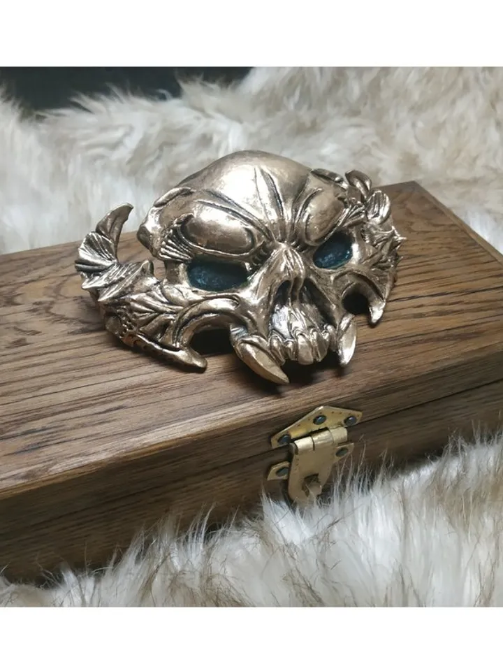 Belt buckle - Warhammer cosplay accessory - cosplay armor - Made to order - LED
