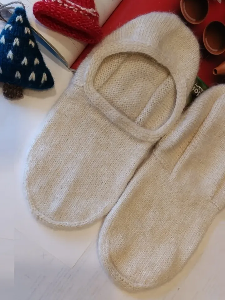 Footprints for the home, warming, healing, made of goat fluff, handmade knitted socks