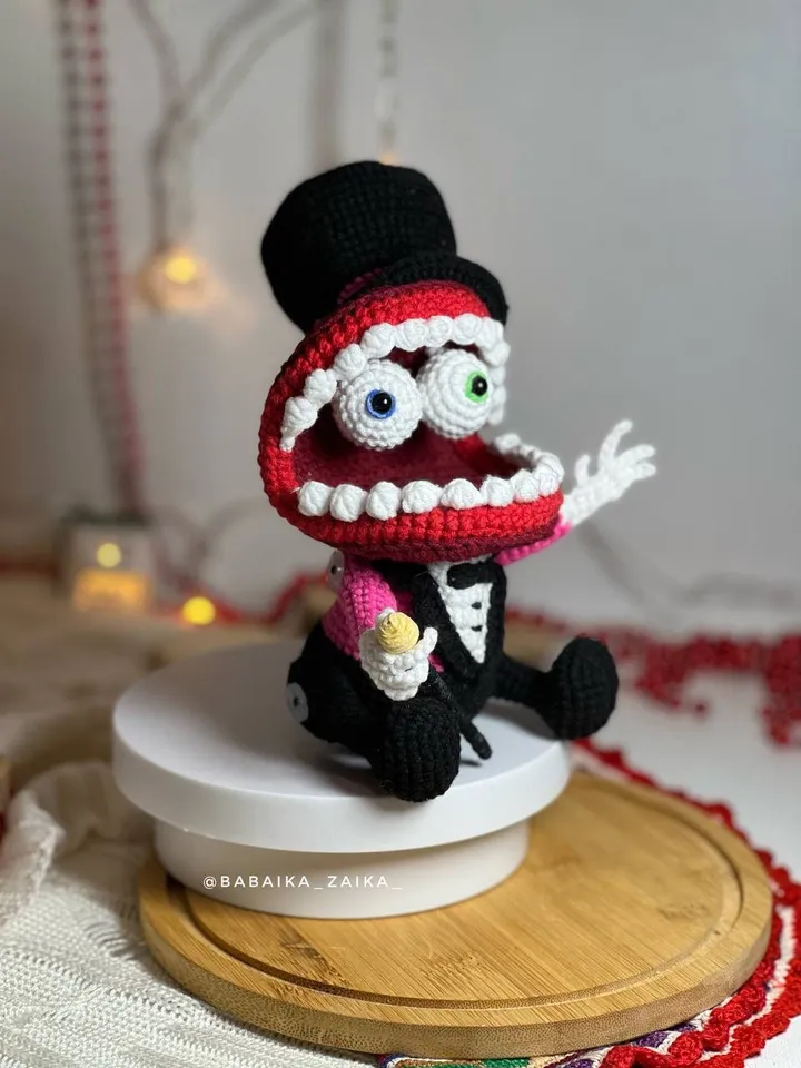 PDF Crochet Caine Pattern, Amazing Digital Circus Amigurumi Pattern, Crochet Monster, Halloween Crochet Pattern, Amigurumi Monster Caine