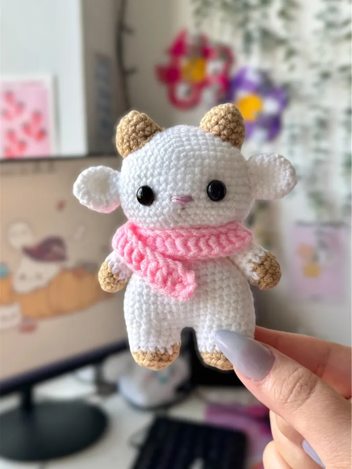 Baby Goat in a scarf crochet pattern, PDF amigurumi US term, crochet patterns cute animals, autumn