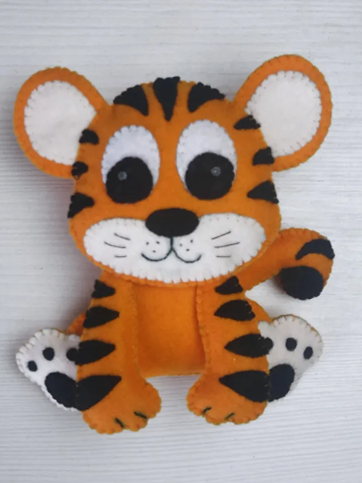 Tiger felt pattern, felt animals pattern, felt tiger toy, Christmas pattern, PDF sewing pattern, tiger Christmas ornament, plush tiger toy, safari nursery decor