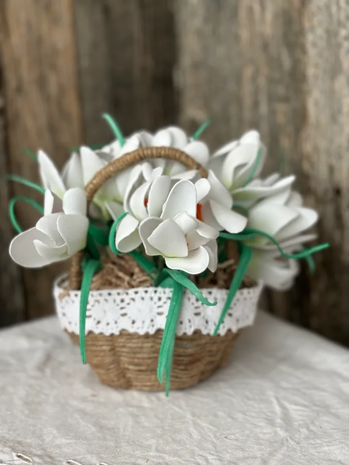 Crocuses in a Basket. Handcrafted Artificial Flowers. Spring Flower Composition. Gift for Her. Mother's Day Present. Festive Gift. DIY flowers