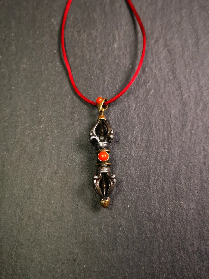 Gandhanra Tibetan Buddhist Amulet,Dorje Vajra Pendant, Made of Cold Iron,Inlaid with Agate
