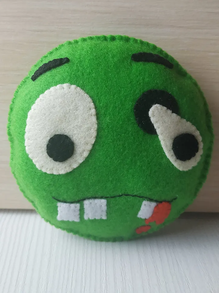 Halloween zombie, zombie ornament, Halloween ornament, Halloween décor, plush zombie toy, Halloween gift, felt zombie toy, Halloween decoration, autumn thanksgiving, baby room décor, felt animals toy, party favors