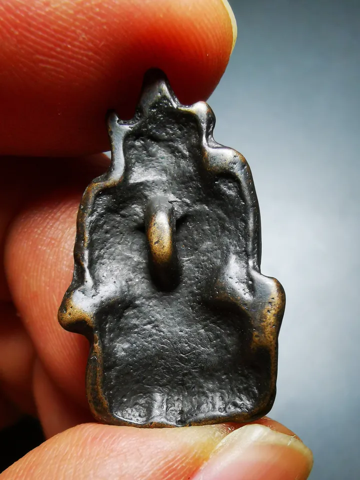 Gandhanra Antique Tibetan Thokcha Amulet Pendant,Chenrezig,Four Armed Padmapani, Made of Thokcha,Mini Size