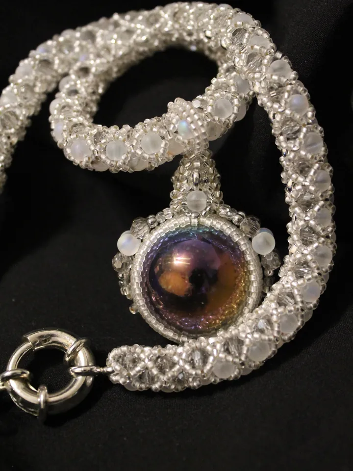 Round glass pendant with agate necklace