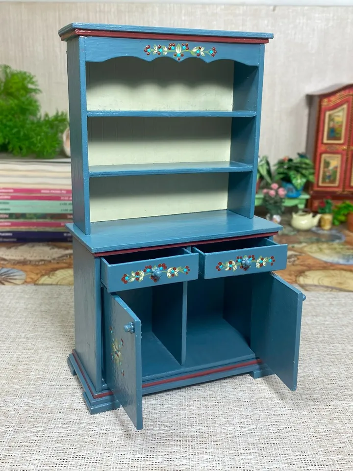 Kitchen furniture for a dollhouse. 1:12. Furniture for dolls. Doll miniature.