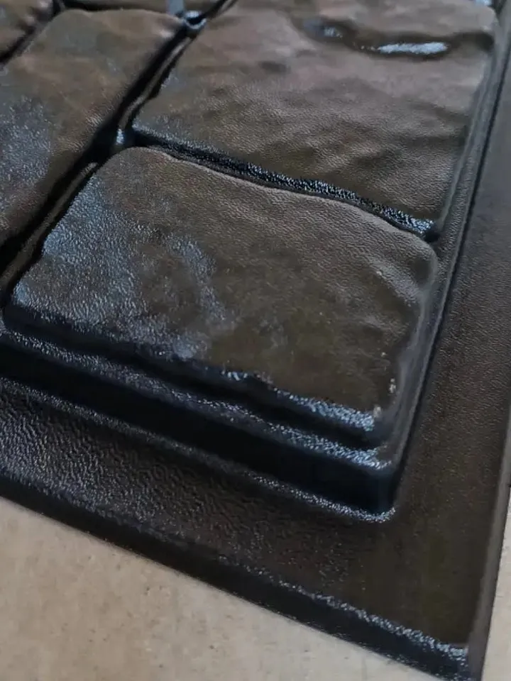 Mold for paving slabs and a garden path "Pebble"tile sizes 11,61"x11,61"x1,18"in