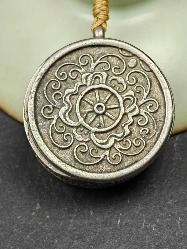 Gandhanra Vintage Green Tara Gau Ghau Shrine,Round Tibetan Buddhist Altar Amulet Pendant,Made of White Copper