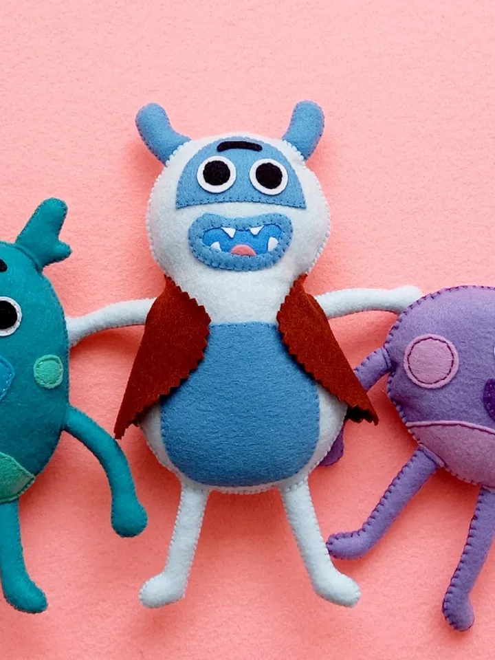 Super Simple Bumble Nums toy felt, Set 5 toy