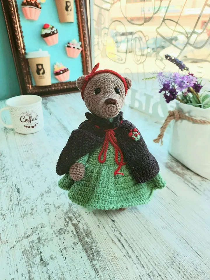 Amigurumi teddy bear crochet pattern. Teddy bear girl in vintage dress crochet pattern