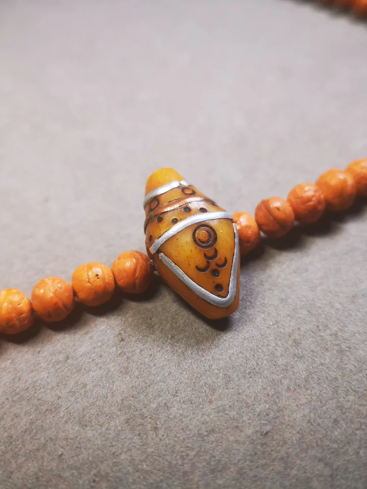 Gandhanra Bone Carved Tibetan Niang La Tsa Tsa Statue,Stupa Amulet,Pagoda Pendant