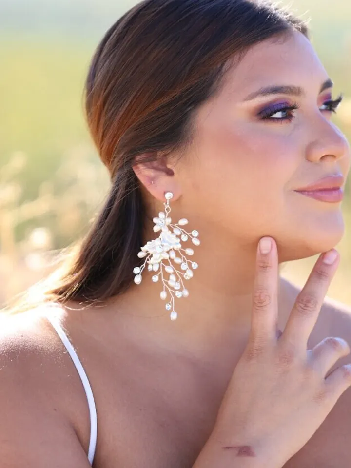 Boho Wedding Earrings For Brides, Pearl Boho Bridal Earrings, Silver Statement Wedding Jewelry, Leaf Chandelier Earrings, Bridal Jewelry