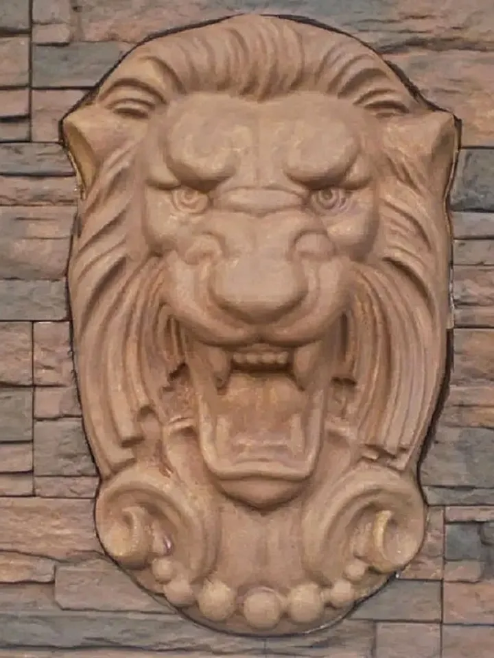 Plastic Mold for concrete and gypsum "Lion" DIY
