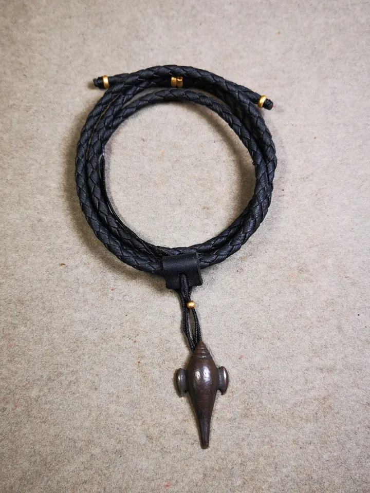 Gandhanra Antique Shankha(Divine Conch) Badge,Tibetan Buddhist Protective Amulet Pendant,Made of Thokcha,60 Years Old