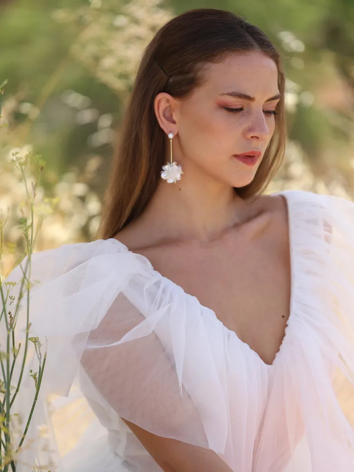 Boho Wedding Earrings For Brides, Floral Statement Long Wedding Earrings, Bohemian Flower Bridal Earrings, Gold Statement Jewelry, Jewellery