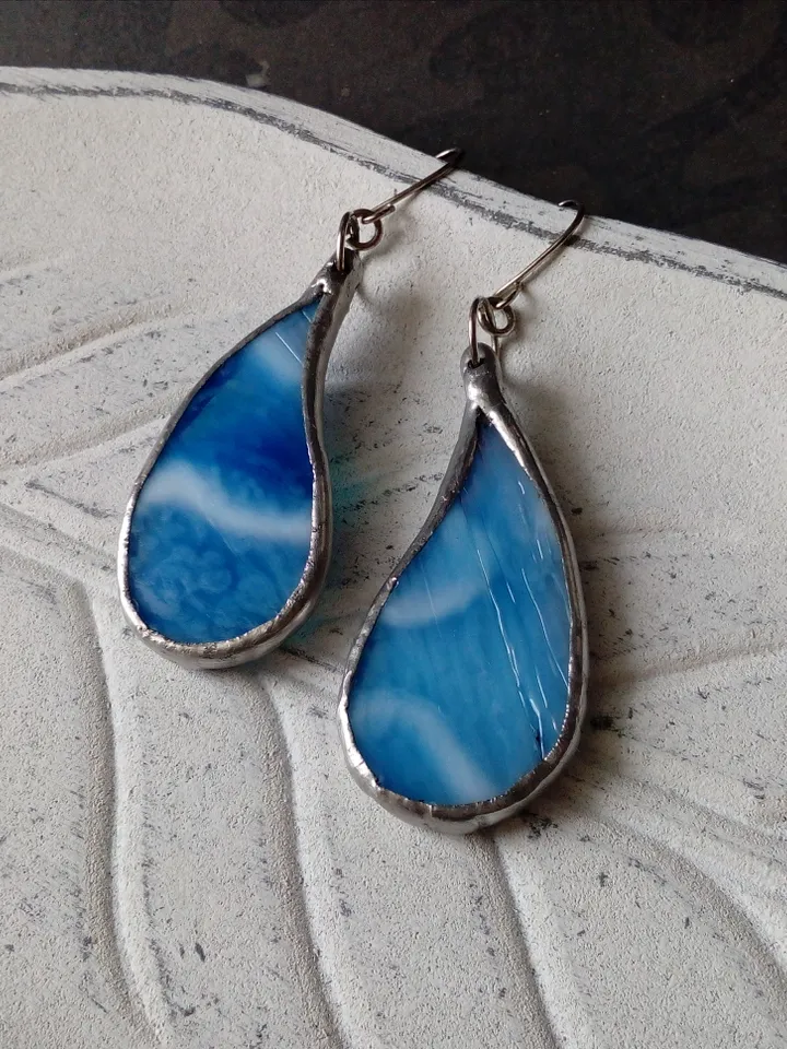 Light blue drop earrings, wavy earring, leaf shape earrings, simple stained glass, kawaii earrings, Dangle earrings