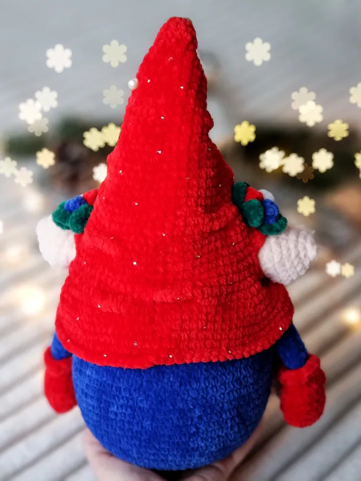 Crochet Christmas gnome pattern. Crochet Elf pattern. Amigurumi Christmas gnome