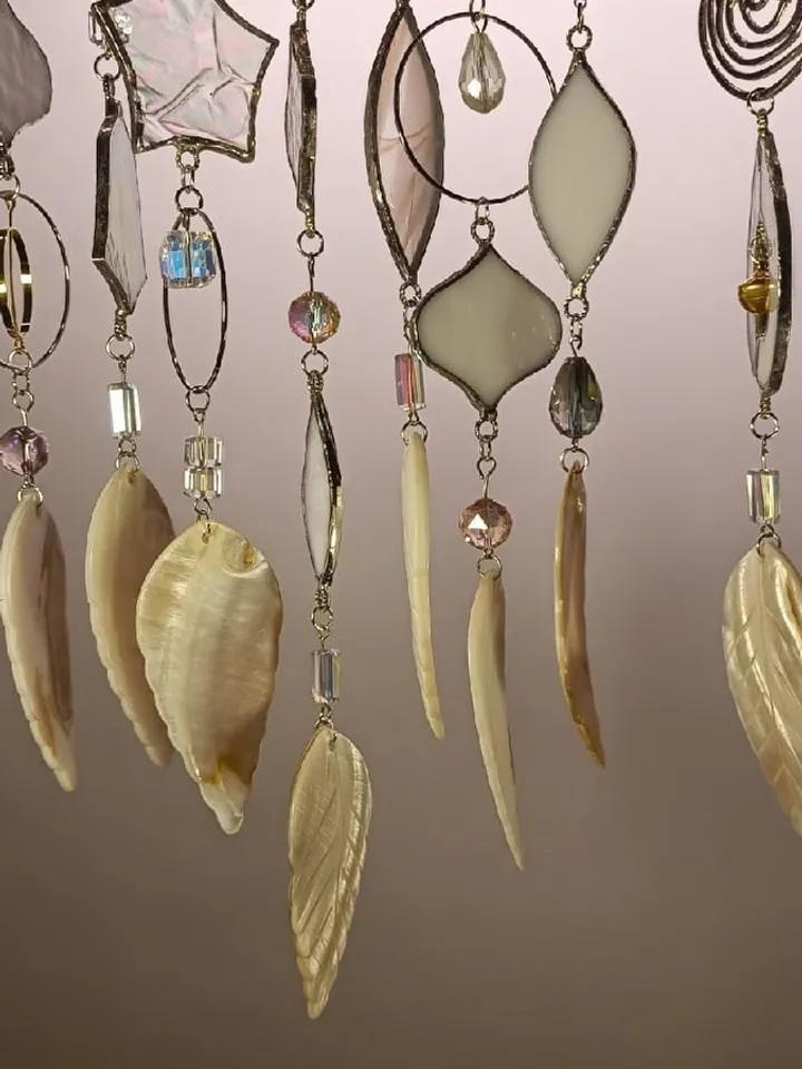 Snow-White Garland with Mother-of-Pearl Leaves and Dimensional Hearts, Pearl Whisper Suncatcher Garland, White Glass Garland with Mother-of-Pearl Leaves and Hearts, Handmade Tiffany Glass Garland with Iridescent Details,Elegant White Stained Glass Hanging